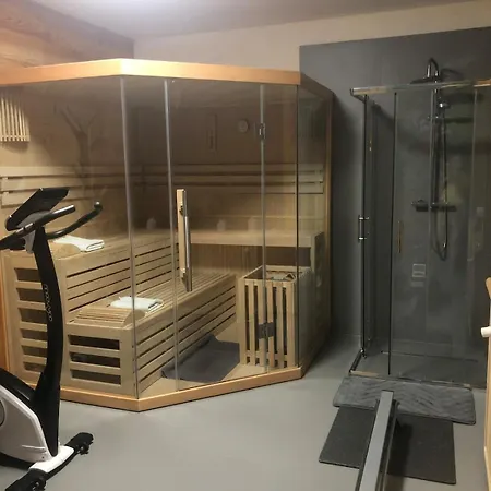 Panoramic Hill - Mountain View, Pool & Sauna Berest