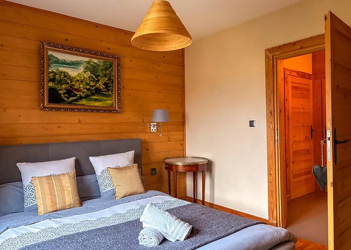 Panoramic Hill - Mountain View, Pool & Sauna * Berest