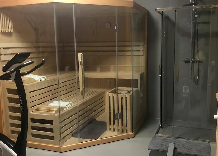 Panoramic Hill - Mountain View, Pool & Sauna Berest